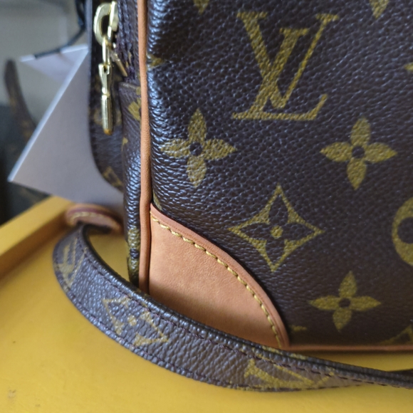 Louis Vuitton Brown Monogram Crossbody Bag - Picture 6 of 9